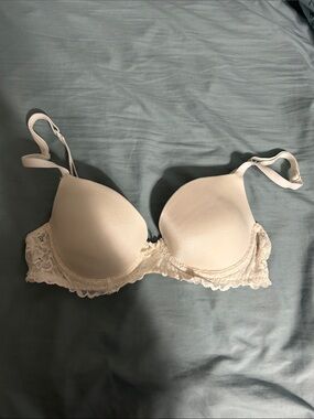 Auden Cream Lace-Trim T-Shirt Bra